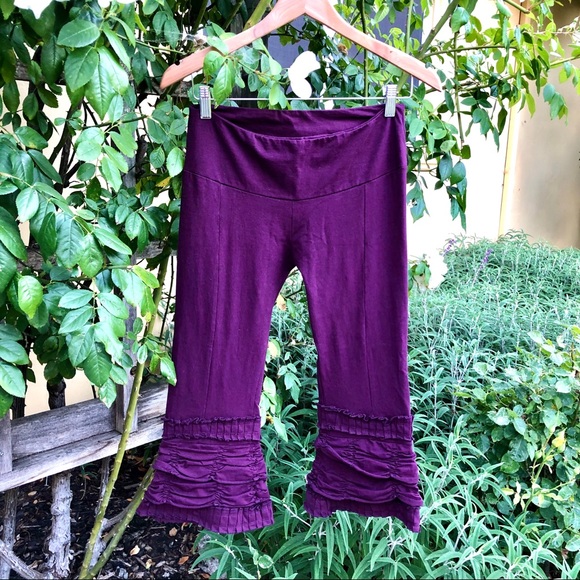 Cute and Comfy Aubergine Capris Pants - Picture 3 of 4